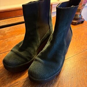 Fly London Evergreen Suede Pull On Boots Booties Size 6